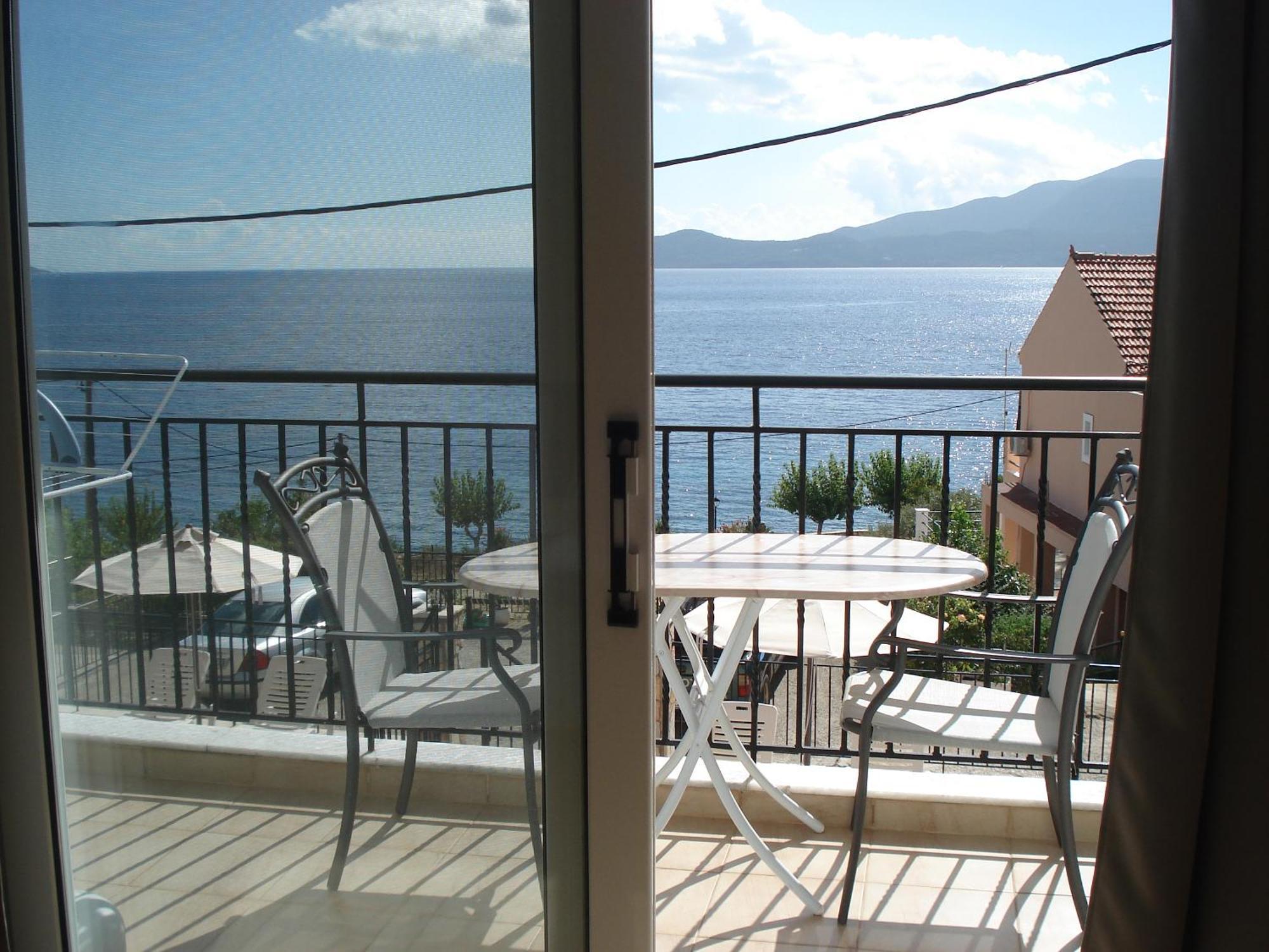 Mema'S Apartment Agia Efimia ภายนอก รูปภาพ